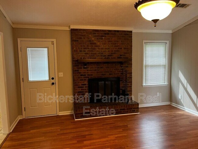 Building Photo - 428 Hannahatchee Ave