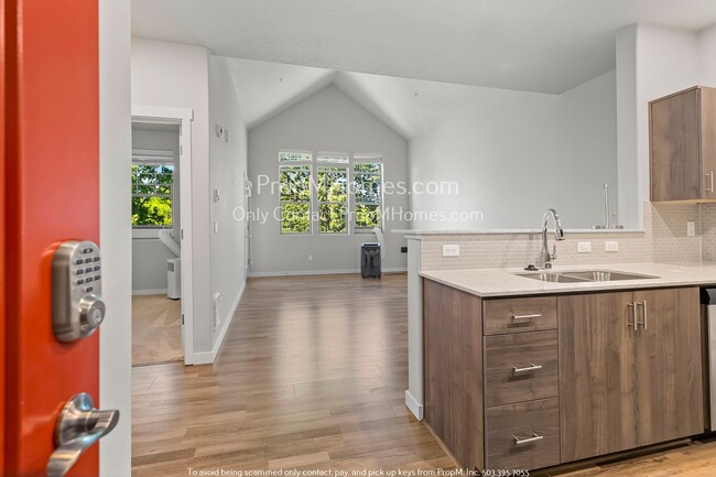 Primary Photo - Charming One Bedroom, One Bathroom Condo i...