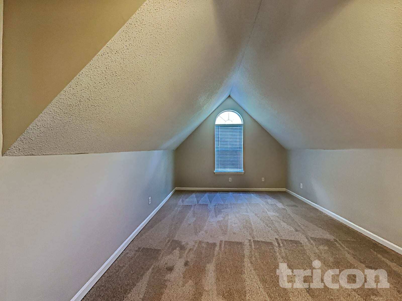 Building Photo - 5472 Brickleberry Way