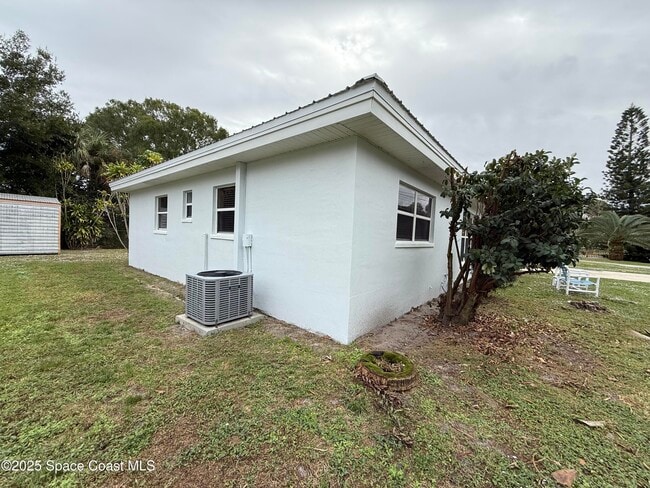 Building Photo - 177 E Laila Dr