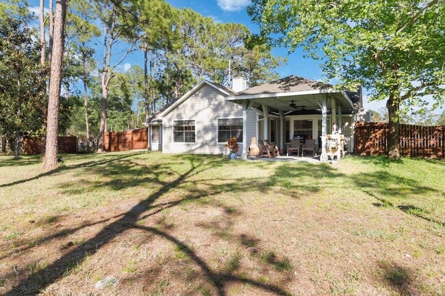 Building Photo - MOVE-IN SPECIAL - Beautiful 3/2 Home in Ba...