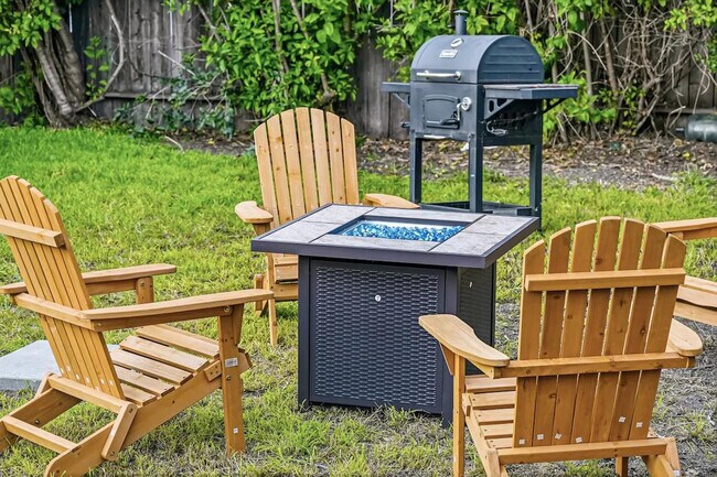 Building Photo - 422 Morse Ave