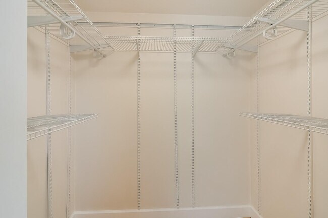 Building Photo - 5004 E Hinsdale Pl