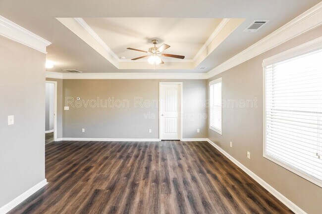 Building Photo - 823 Python Dr