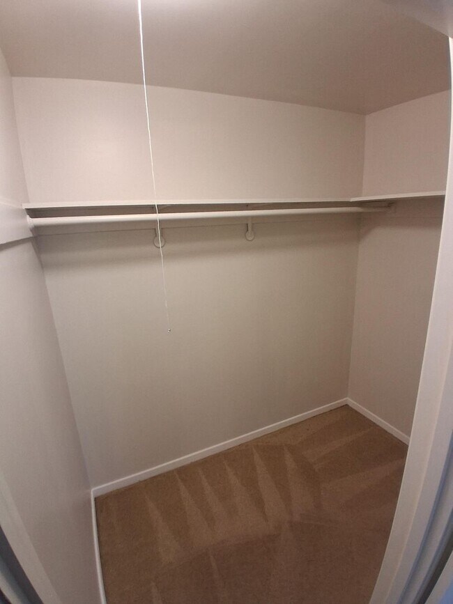 Building Photo - 1044-1048 Marcussen Drive