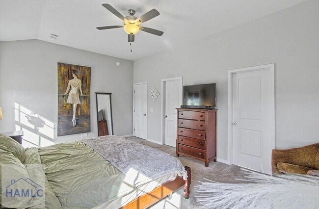 Building Photo - 158 Courage Wy