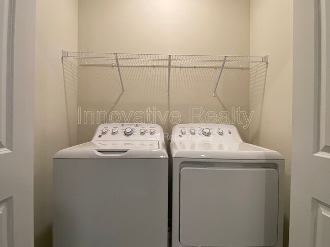 Building Photo - 9348 Tecumseh Dr