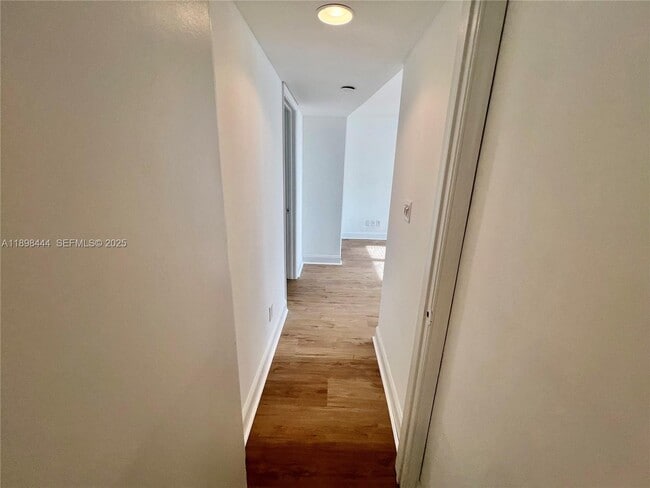 Building Photo - 770 Claughton Island Dr