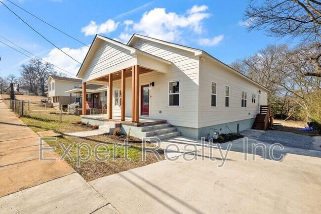 Building Photo - 1720 34th Pl N