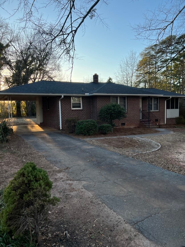 Building Photo - 2509 Lane Ave