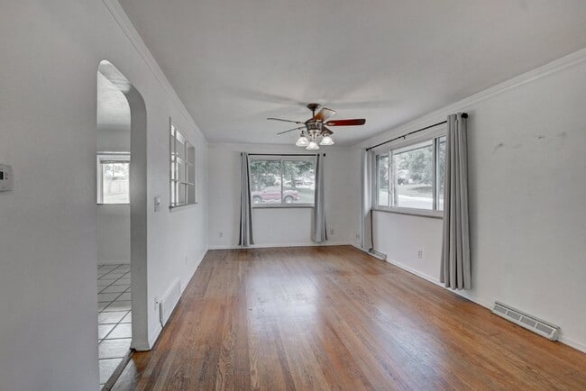 Building Photo - $2,700 - 4 Bed, 2 Bath Home in Arvada with...