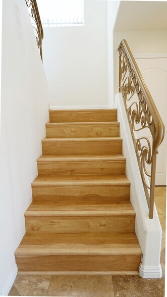 Building Photo - 3780 Lenawee Ave