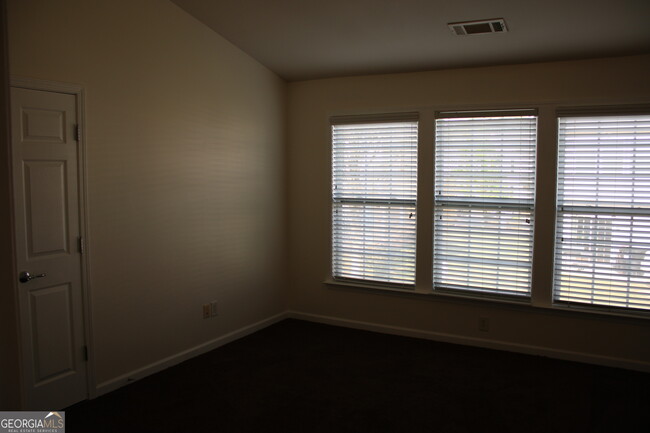 Building Photo - 2756 Deerwood Ln