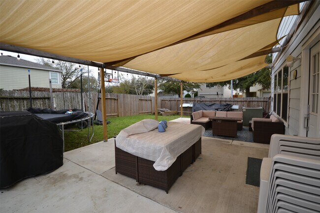 Building Photo - 20751 Cypress Post Dr