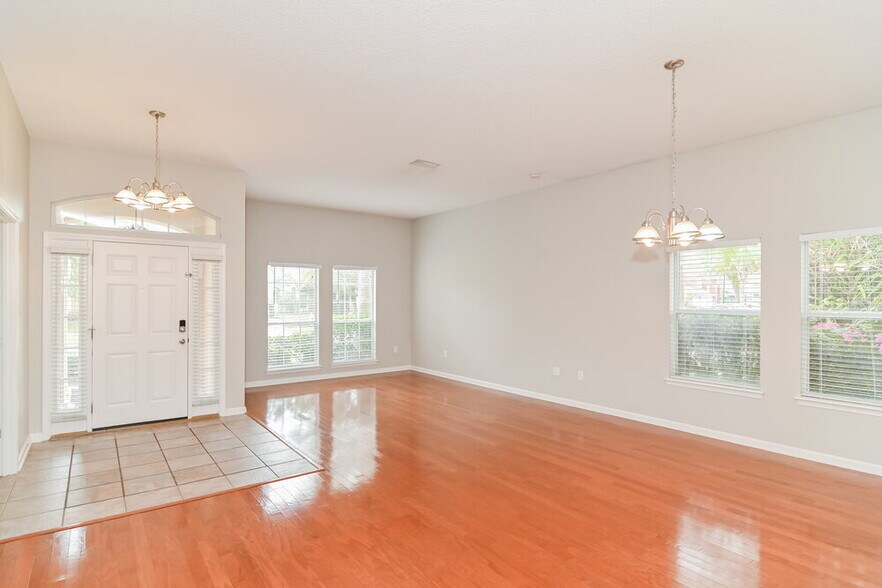 Building Photo - 1798 Chatham Village Dr