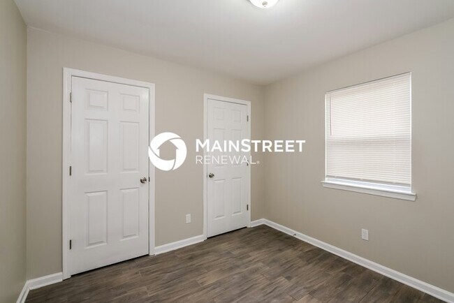 Building Photo - 3 Bedroom Pet-Friendly Home in Stockbridge, GA with Main Street Renewal