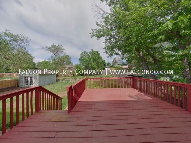 Building Photo - 1339 Hathaway Dr