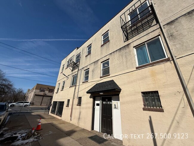 Building Photo - 101 N 63rd St