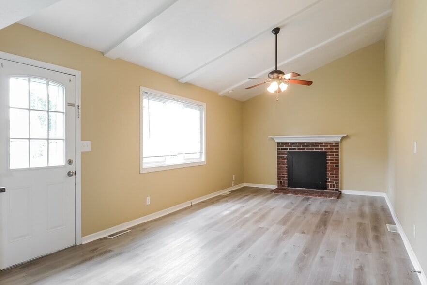 Building Photo - 1238 Brandt Dr