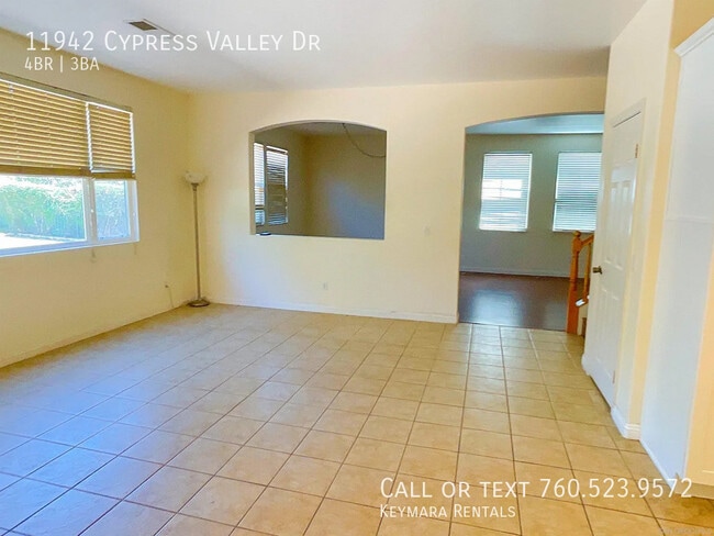 Building Photo - 11942 Cypress Valley Dr