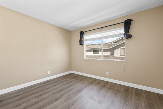 Building Photo - 1101 Golden Springs Dr