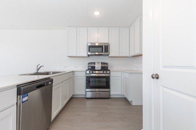 Building Photo - 6749 Marble Rdg