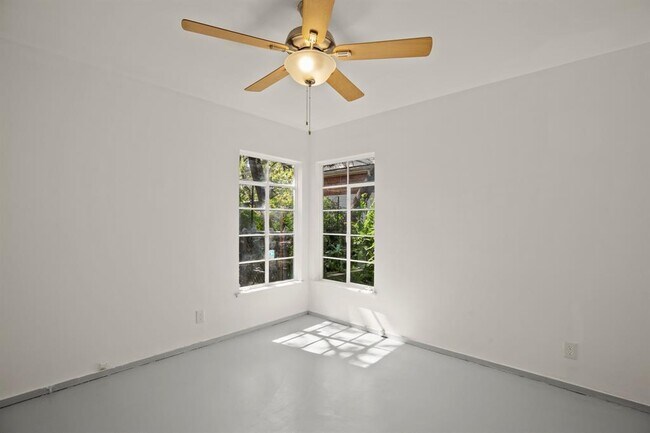Building Photo - 1207 Southwood Rd