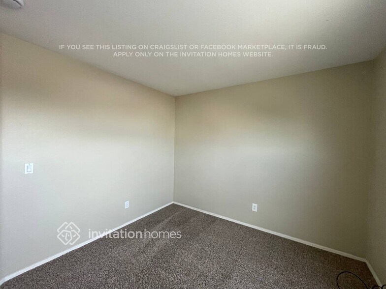 Building Photo - 7755 W Stella Ave