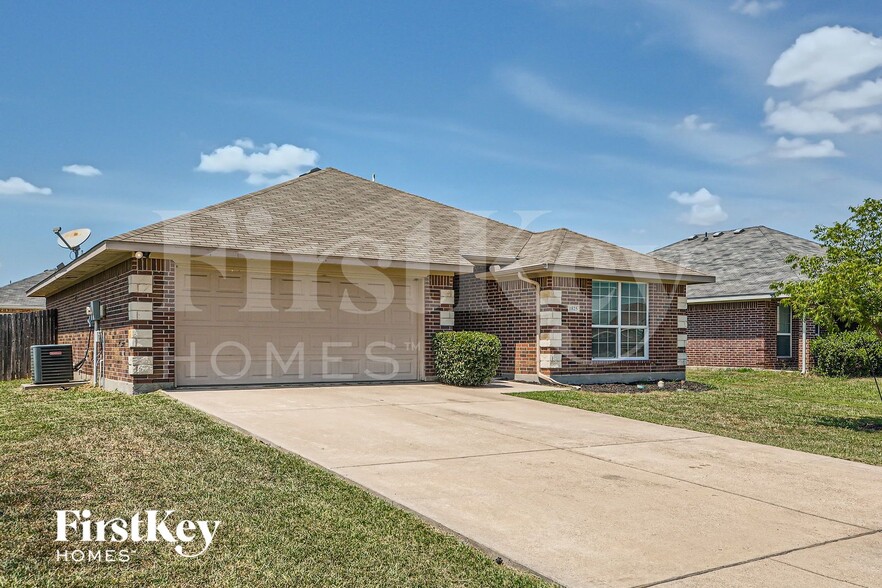 Building Photo - 1825 Ridgecrest Dr
