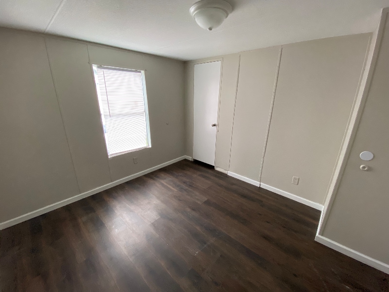 Building Photo - 80 Redwood Ln