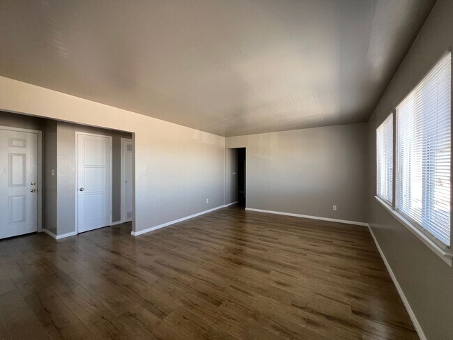 Building Photo - Beautifully Remodeled Home