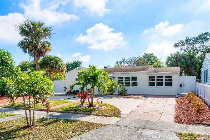 Building Photo - 814 Franklin Rd