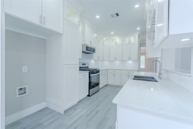 Building Photo - 5807 Cypress Mound Ct