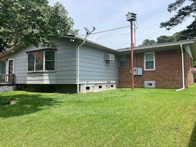 Building Photo - 291 Channing Dr