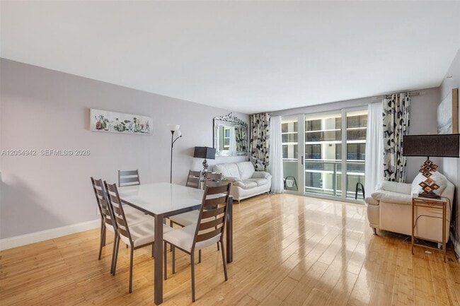 Building Photo - 9499 Collins Ave
