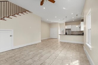 Building Photo - 2002 Lynnfield St