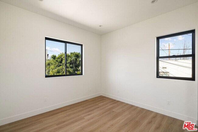 Building Photo - 3909 W Exposition Blvd