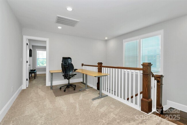 Building Photo - 136 Preston Rd