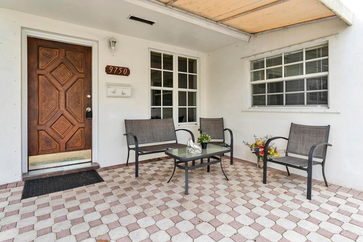 Building Photo - 9750 SW 74th St