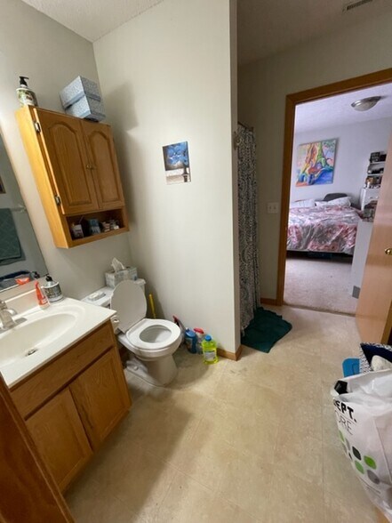 Building Photo - 520 Tanager Path