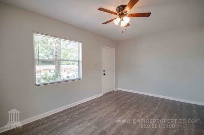 Building Photo - Ask about $500 move in special on this great Duplex Just South of Downtown