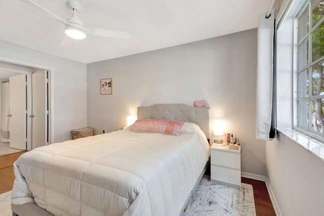 Building Photo - 1739 Village Blvd