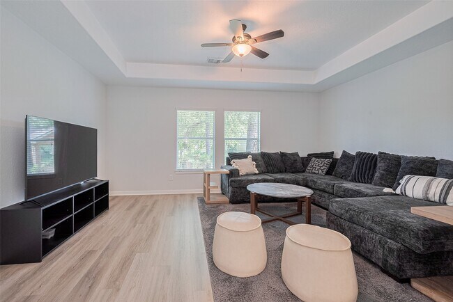 Building Photo - 14 Sprite Woods Pl