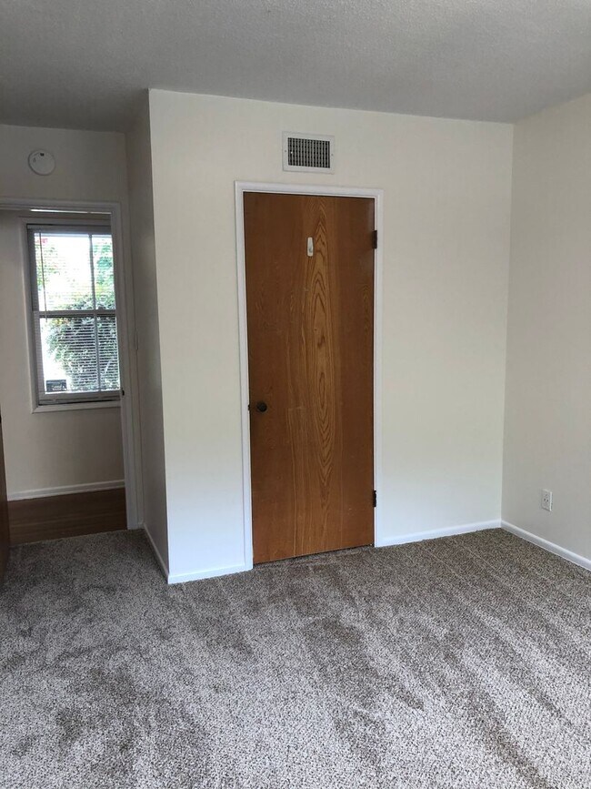 Building Photo - $4,295! Beautiful 3 Bedroom, 2 Bathroom Home in a Quiet Neighborhood in Rancho Palos Verdes!
