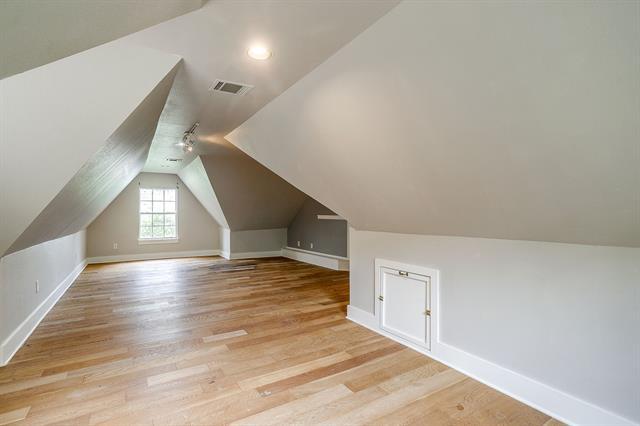 Building Photo - 2328 W Rosedale St S
