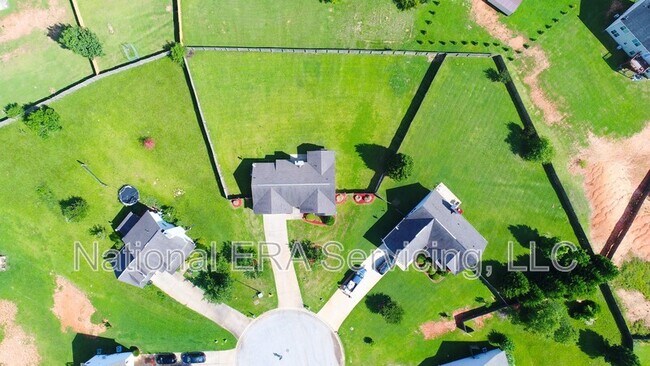 Building Photo - 106 Meghan Pl