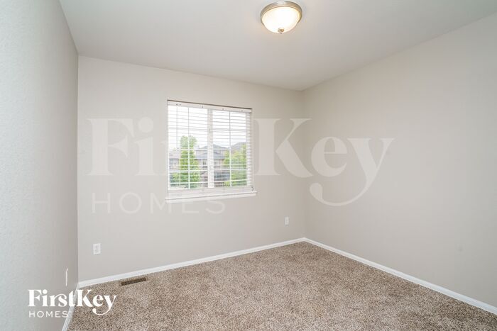 Building Photo - 5367 Ferrari Dr