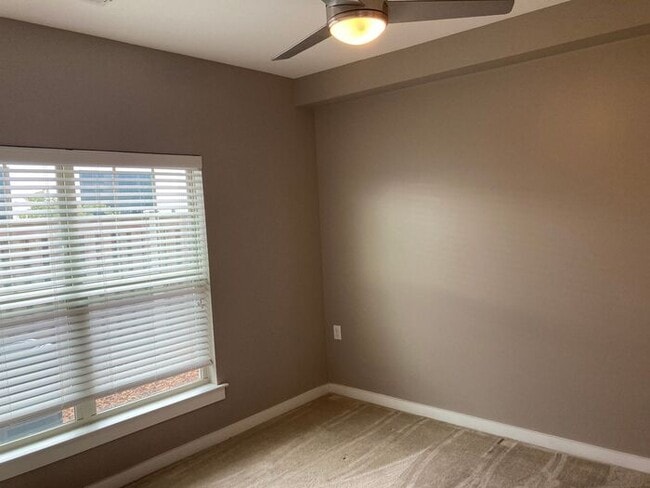 Building Photo - South Nashville Condo near Fairgrounds