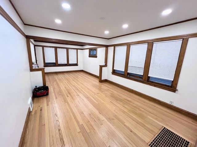 Building Photo - 5833 W Peterson Ave