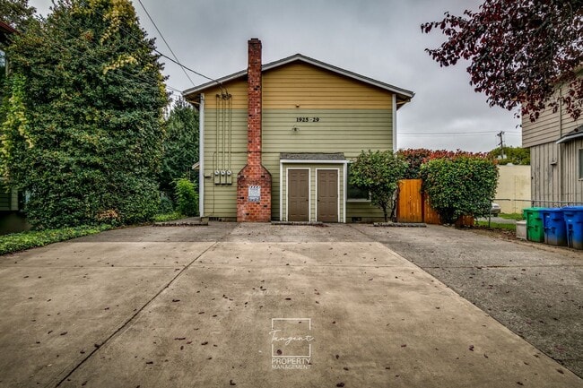 Building Photo - Irvington 2 BR - Great Location, Great Space!